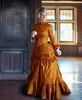 Victorian Dupioni Bustle Evening Dresses 1920s Long Sleeves 바닥 길이 Taffeta High Collar Women 형식 무도회 파티 가운 주름 고딕 양식가 가장 무도회 드레스