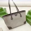 2022 kadın tasarımcı çanta çanta çanta cüzdan omuz crossbody lüks çanta eyer moda büyük kapasiteli alışveriş çantası bilgisayar 001