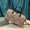 Designer Luxury Classic Duffle Bag stor kapacitet mode tygväskor resväskor Flygväska axel crossbody väskor bagageväska handväska
