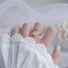 2022 Neue Mode -Cluster -Ringe empfindlicher Schmuck 14K Gold plattiert einstellbarer Kristall für Frauen elegante Opalblätter Engagement Top -Qualität