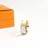 Designer Love Ring Anneaux Classic Bijoux 8 mm Ring Femme Titane en acier en alliage Gold Plated Craft Accessories Never Fade Allergy Free Store