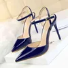 86-1 Sandals Style Simple Dunne Heel Super High Sallow Mouth Pointed Lacquer Sexy Nightclub Slim Line met dames sandalen