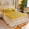 Jupe de lit en velours cristal super doux, volants en dentelle blanche, matelassé, fermeture éclair, housse de matelas amovible, couvre-lit, taies d'oreiller, ensemble de literie