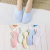 Kadın Çoraplar 5 Fays Şeker Renk Katı Görünmez Kalıcı Olmayan Düşük Kesim Moda Sıradan Çizgi Numaraları Pamuk Nefes Alabası Kızlar