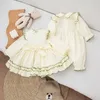 Kledingsets Spring Family Matching Sister Cleren Lange mouwen Beige Lotus Romperprincess Babyjurk Leuke outfits E9189 220915