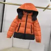 Bébé Designer Vêtements Vers Le Bas Manteau 2022 Garçons Mode Enfants Vêtements En Quatre Couleurs Hiver Chaud Outwear Avec Capuche Pour Enfants Et Veste Pour Enfants