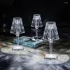 Bordslampor USB Diamond Lamp Art Decoration Light For Bar sovrummet Bedside Crystal LED DEK STUDY NATTLIGHTER LJUSNING Br￶llop