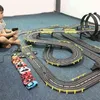 電気/RCダイキャストモデルS 1 43 RC鉄道アクセサリーおもちゃ電気レーストラック車両ダブルバトルスピードウェイプロファイルスロットカーサーキットレーシングギフト0915 240315