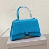 2022 Fashion Women Handbag Luxury Designer Väskor Vit Svart läder broderi Multikolor Enkel axel stor kapacitet hinkväska crossbody purses handbags741