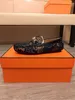 새로운 도착 패션 남성 캐주얼 로퍼 비즈니스 드레스 신발 브랜드 웨딩 플랫 남성 편안한 사무실 운전 신발 크기 38-44