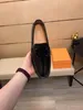 Erkek Elbise Ayakkabı Tasarımcısı Sıradan Loafers Erkek Moda Açık Slip-On Sürüş Ayakkabıları Marka Konforlu Yürüyüş Daireleri Boyut 38-44