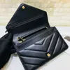 ADesigners nouveau style sacs pour femmes Importation en peau de mouton Rivet à chevrons Le corps se sent bien Un simple sac de mode pratique universel 2022