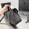 Torba na ramię w łańcuchu uczelni torebka pikowana skórzana luksusowe designerskie torby crossbody