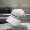 Sombrero clásico con caja bolsa para el polvo negro marrón azul Letra blanca Personaje lienzo con hombres gorra de béisbol moda mujer sol cubo h277s