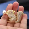 Brooches Freshwater Pearl Brooch Squirrel Pins For Women Fashion Scarf Clip Animal Jewelry Broach Bouquet Christmas Gift