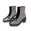 Kvinnors designer st￶vlar lyxiga strass cowboy -plattform martin boot svart bi vinter st￶vlar kohud l￤der h￶ga klackar skor