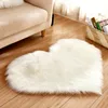 Tappeti Shaggy Pelle di pecora artificiale Tappetino peloso Lana Tappeti soffici finti Love Heart Tappeti NO Lint per soggiorno 30x30 40x50cm 220906