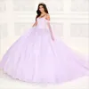 Fantastico abito da ballo in pizzo con perline Abiti Quinceanera con applicazioni senza spalline Scollatura abiti da ballo Tulle Sweep Train Sweet 15 Abito in maschera