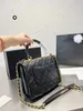 CC plånböcker CC Designer Bag Tote Bag Fashion Womens New Handbag Luxury Totes väskor Handväskor Strap Crossbody Women Flap Sling Lambskin Vintage Quilted Shoulder