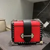 Sacchetti per rivetti alla moda pazzo fresco ragazza spalline in pelle cinturino da donna designer di borse clutchbag giovani badbags di alta qualità satchel lady trunk 2022