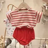 مجموعات الملابس Baby Boys Girls STRIPEST 2PCS مجموعات القطن الصيفي غير الرسمي