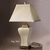 Lampy stołowe lampa nocna ceramiczna obfity luksus do salonu ozdobioną sypialnią LED