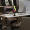 Colombia Desk Flag 14x21cm Small Mini Colombian Office Table Flags With Stand Base for Home Office Decoration9932825