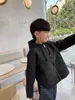 Осенние детские куртки детские мальчики девочки личности повседневная куртка мода черная одежда с капюшоном