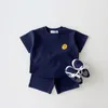 衣類セット韓国の女の赤ちゃんの服セット二等側の印刷笑顔Tシャツティールースコットンショーツ2pc男の子服220916