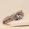 Ringas de cluster requintadas jóias femininas Princesa Round Cut Sterling Silver Silver Bridal Wedding noivado Ring Setty Set