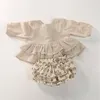 Ensembles de vêtements Vêtements de bébé Designer de luxe pour les filles Printemps Doux Lin Coton Toddler Boutique Ensemble de vêtements à manches longues Tops floraux Bloomers 220916