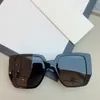 Neue quadratische Frauen Sonnenbrille 0956S Schwarzer Katzenauge 54 mm Frauen Sonnenbrille253i