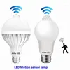 Lâmpada LED Sensor de movimento E27 Segurança universal Night Light AC110V 220V Bulbos de energia de economia PIR Decor Ampoule