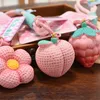 Women Pink Flor Keychain Trendy Peach Strawberry Pingente de keyring J￳ias Cartoon Girls Bag Ornament