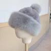 Mignon pompon fausse fourrure chapeaux pour femmes hiver épais chaud bonnet en peluche solide Skullies bonnets femme chapeaux en plein air