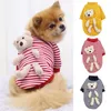 Hundebekleidung 1 Stück Winter Haustier Kleidung Mode Tasche Bär Streifen Muster Sweatshirt Halten Sie Wärme Pomeranian Kleine Hunde Pullover Outfit