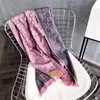Designer Scarfs Brand Women's Cashmermully Letter Tryckt Scarf Luxurious Soft Touch Double-Sided Scarves Warm in Winter Thicked Mångsidig sjal