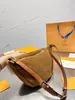 Luxus-Designer-Gürteltasche, Damen-Brusttasche, Damen-Umhängetaschen, alte Blumen-Handtaschen, Plüsch-Leinenfutter, geprägte Buchstaben, Rindsleder-Geldbörse, Reißverschluss-Geldbörse