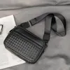 Design de luxe en cuir tissé petit sac de mode carré hommes Mini sac de messager rue mâle sacs à bandoulière pochette de téléphone