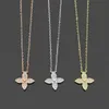 Womens Designer Necklaces Iced Out Pendant V Letter Fashion Four-leaf Clover Necklace Jewelry