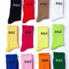 Strumpor män kvinnor designer sport strumpa lyx lång socka med brev fyra säsong högkvalitativ unisex strumpor multi färger