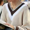 Kvinnors tröjor Vinter Autumn Striped Brown Knittad överdimensionerad varm lös jumper tjock vintage V -hals för kvinnor 220916