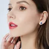 Nieuwe temperament dames S925 SILVER BUD -oorringen Flower sieraden Synthetische saffier Europese nobele elegante oorbellen Gift