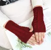 Kvinnors fingerl￶sa handskar Vinter varma halvfingerhandskar Twist Knit Arm Sleeve Mittens DE771