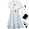2022 Autumn Lapel Szyjka Haftowa Sukienka Niebieska kontrast Kolor krótkiego rękawu panele na kolanowe sukienki 22L156527