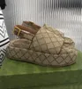 Lyxiga kvinnor Platform Sandal Ankel Justerbart spänne Loafers Canvas övre Läder Trim Designer Tofflor