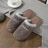 Zapatillas de algodón de otoño e invierno para hombres y mujeres, hogar, dormitorio, Interior, Exterior, antideslizante, suela gruesa, zapatos cálidos