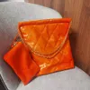 Bolsos de compras con cadena de Color sólido a la moda, bolso de hombro con letras de Metal para mujer, bolso de mano de ocio de gran capacidad, billetera de cuero PU con cuerpo cruzado