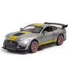 Diecast Model car 1 32 Alta simulazione Supercar Ford Mustang Shelby GT500 Lega per auto Tirare indietro Giocattolo per bambini 4 Porta aperta Regali per bambini 220919