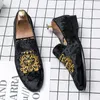 Luxury Suede Leather Strap broderade herrklänningskor Brand Designer denim Overshoes Brogues Business Leather Full Size 38-45